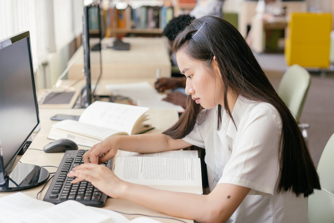School student studying Mandarin